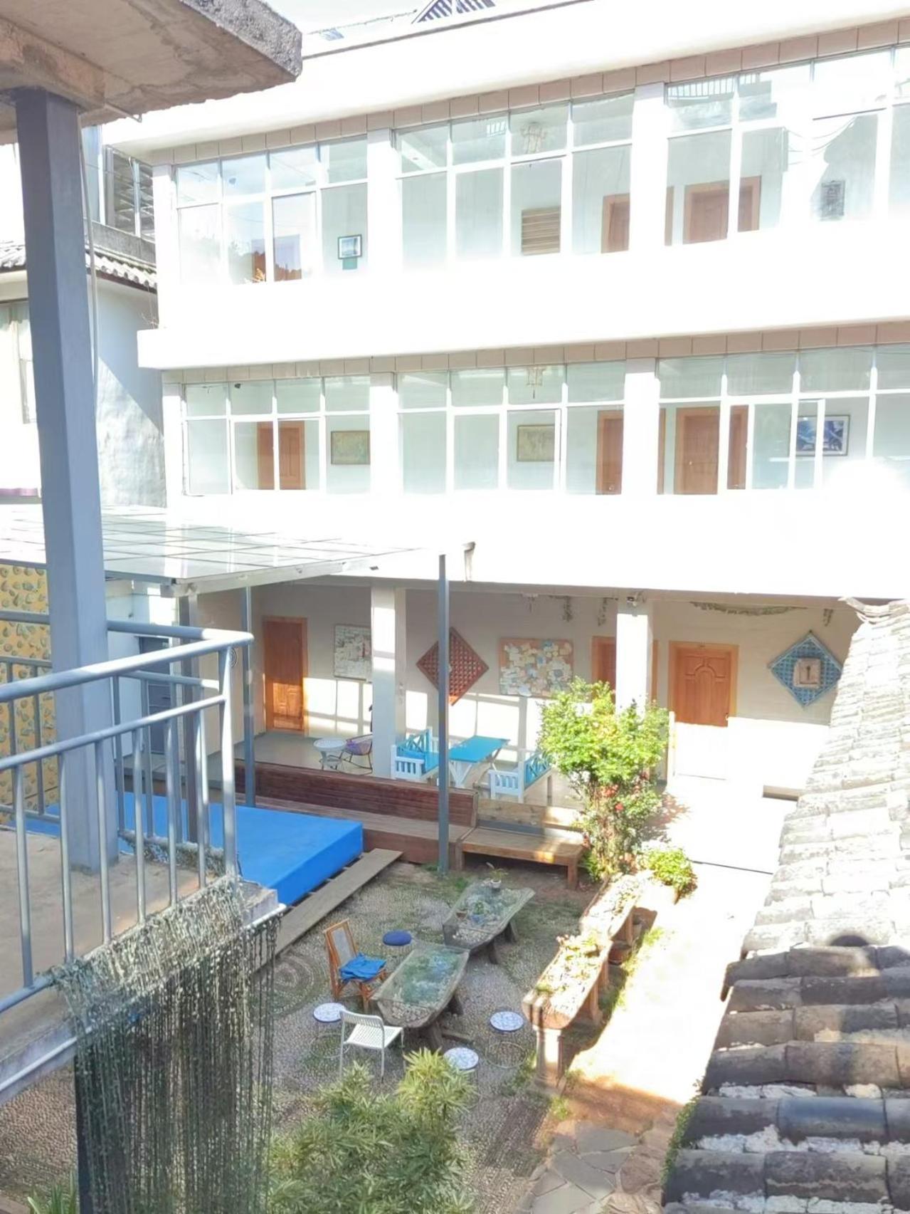 Lijiang Adventure Inn Exterior foto